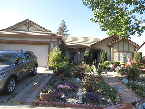 2nd image of 183 Cinnamon Dr