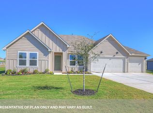 301 Barron Estate Dr, Lockhart, TX 78644
