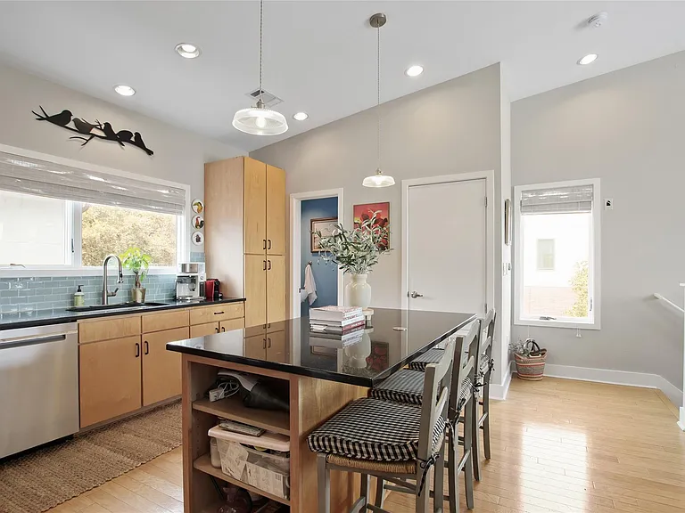 1702 S Lamar Blvd #3 — Photo 10