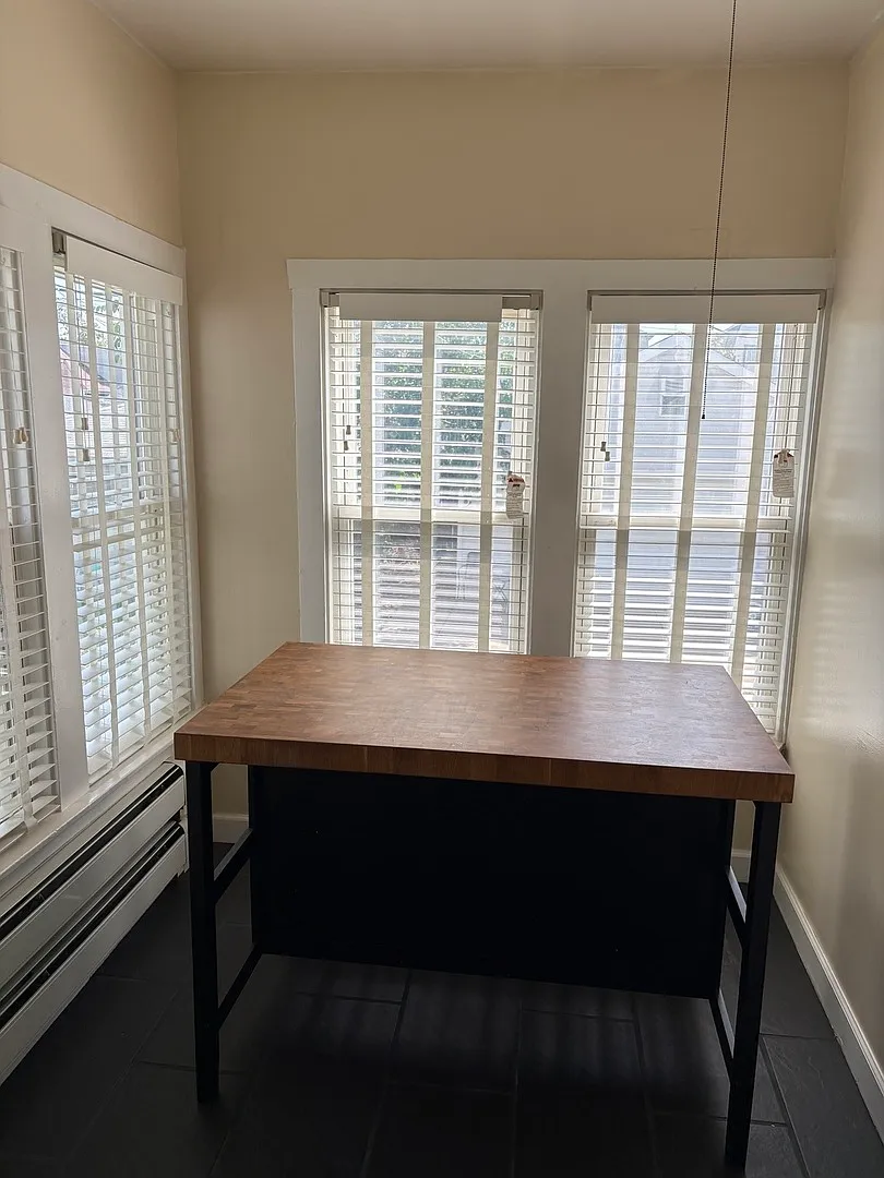 2 bed, 1200 sqft, $1,700 — Photo 4