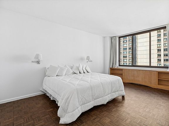 4th image of 210 E 65th St APT 12C