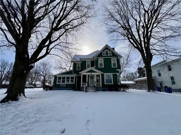 859 E Washington St, Hoopeston, IL 60942