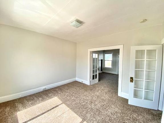 4th image of 1504 Irving St