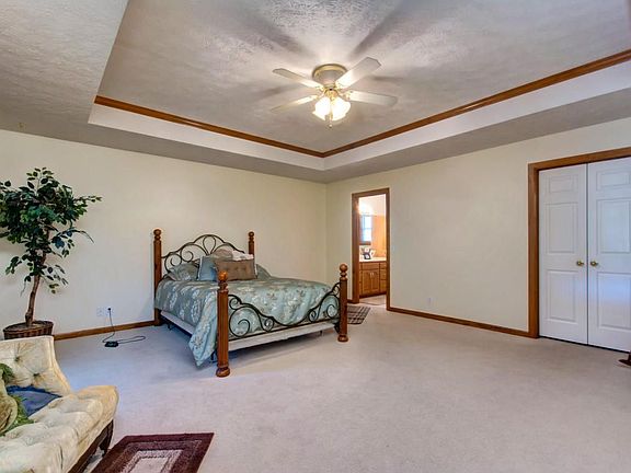 4th image of 13907 W Hayfield Ln