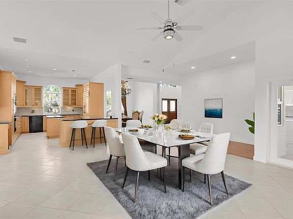 5th image of 6213 NW 63rd Way