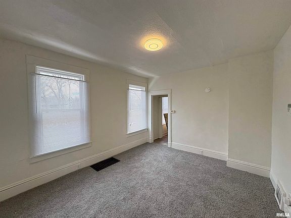 5th image of 2700 W Marquette St