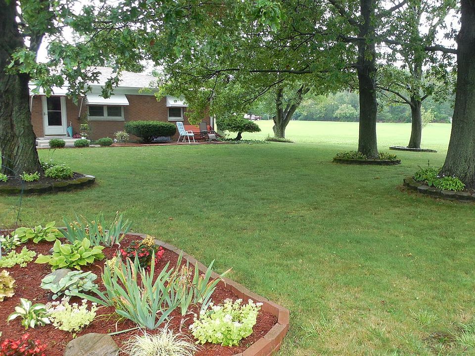 2nd image of 2465 S Silver Lane Dr