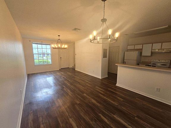 4th image of 3438 Santa Rita Ln