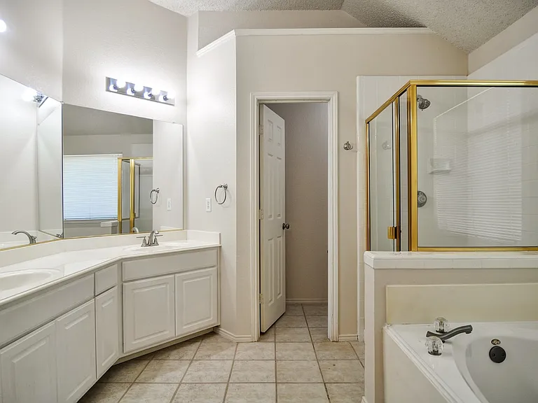3960 Bexhill Dr — Photo 20