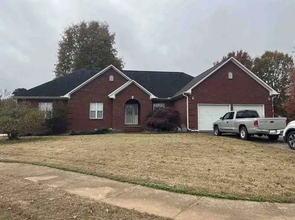 1702 Clara St, Athens, AL 35611