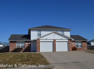 1607 High Quest Cir, Columbia, MO 65202