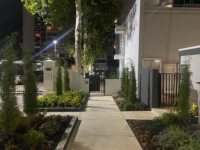 450 W 7th St #1606 — Photo 15