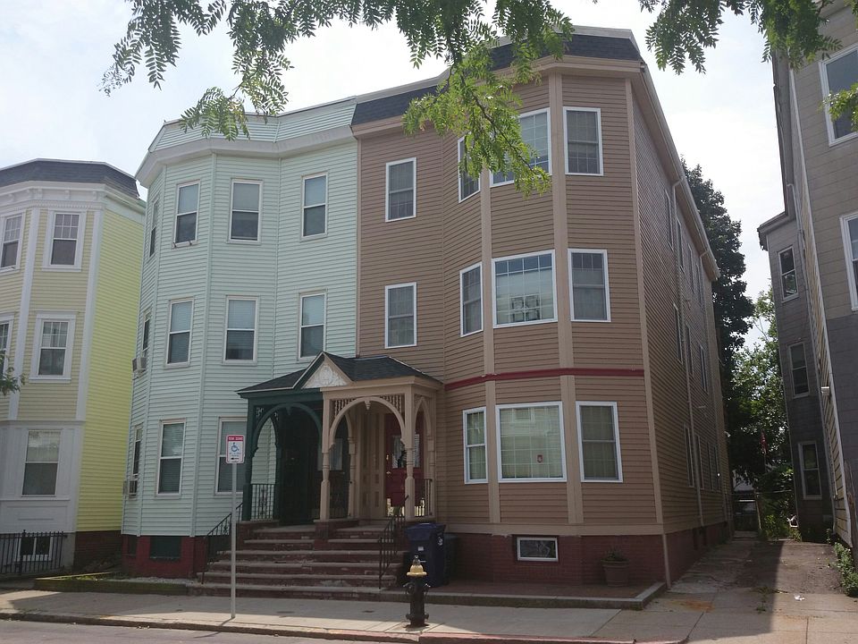1st image of 653 E 6th St