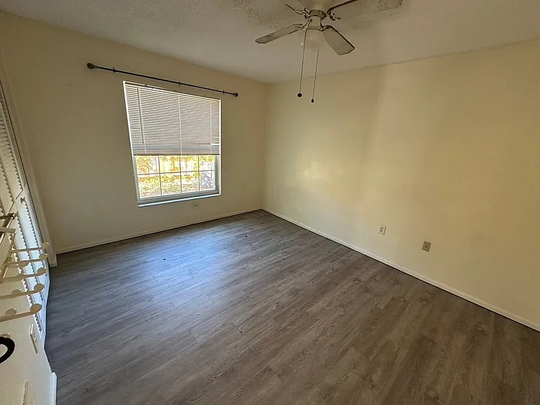 6535 Waterford Cir — Photo 27