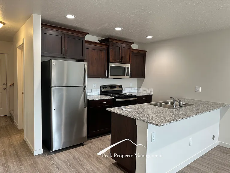 16548 N Franklin Blvd #16548 — Photo 4