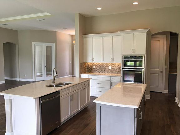 4th image of 172 Oxford Estates Way