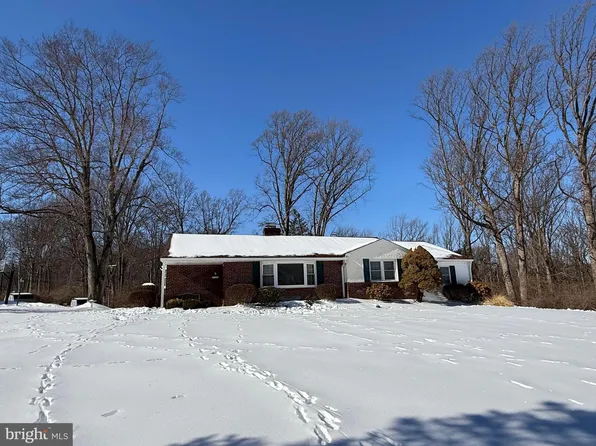 200 E Hilltop Rd, West Chester, PA 19382