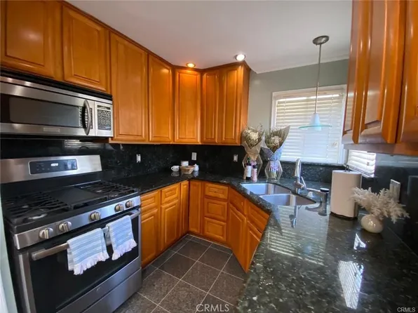 2702 99th Ave #2702, Oakland, CA 94605