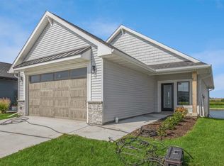 791 Clover Hill Dr, North Liberty, IA