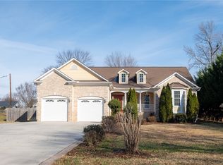 5924 Firewood Trl, Greensboro, NC 27410