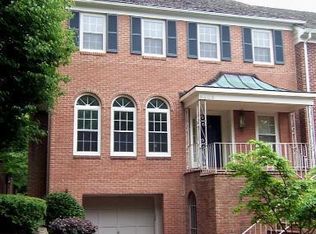 8405 Quarry Ridge Rd, Bethesda, MD 20817