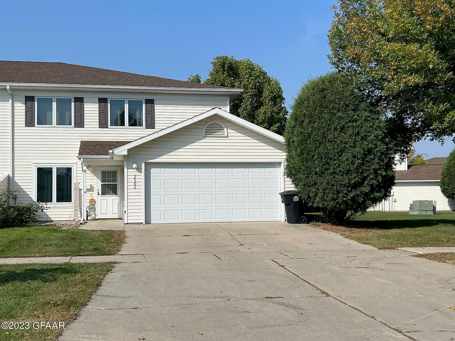 2502 S 38th St, Grand Forks, ND 58201 Zillow