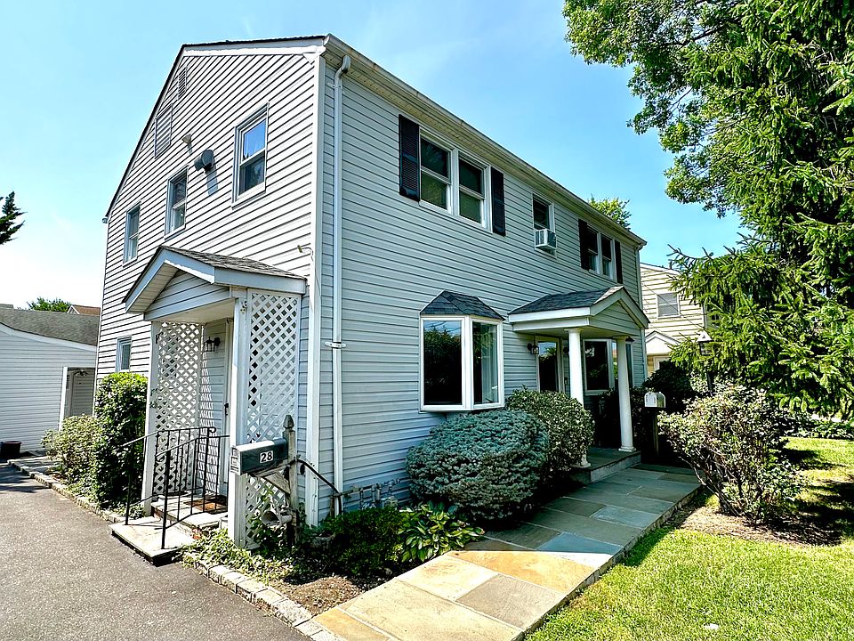 1st image of 28 Ann St APT 1