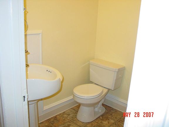 3rd image of 4330 Pine St Floor 3