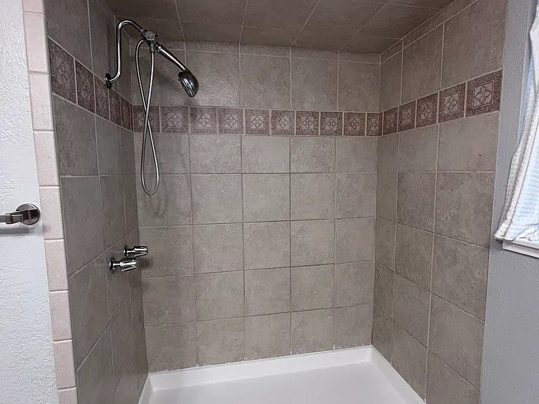 4992 Mattos Dr — Photo 16