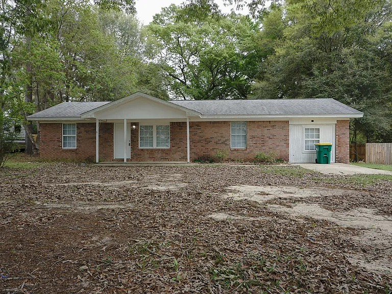 6115 Willow Ln N — Photo 1