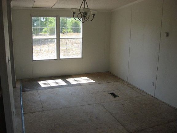 3rd image of 58 Oak Bend Dr