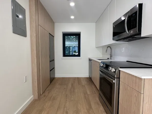 205 Hillside St #1, Boston, MA 02120