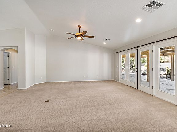 5th image of 2422 E DURANGO Drive