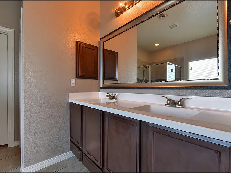 6560 Westfield Dr — Photo 21
