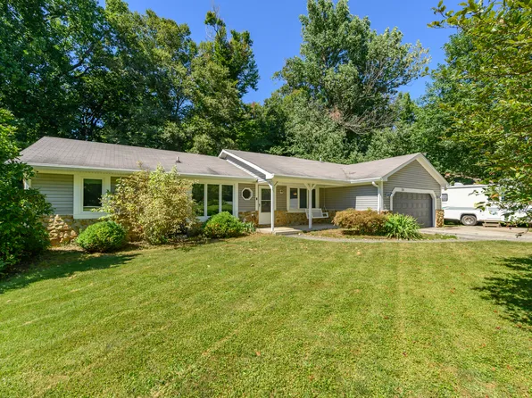 130 Boring Pl, Martinsville, IN 46151