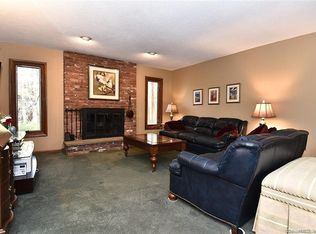 2356 Downs Rd, Hamden, CT 06518