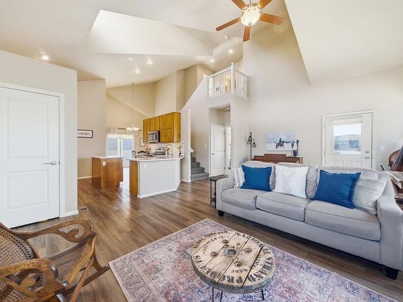 4th image of 551 Wind River Dr