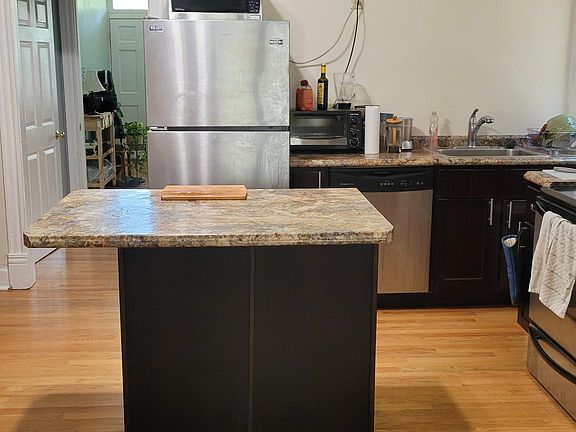 4th image of 4100 Botanical Ave #2F