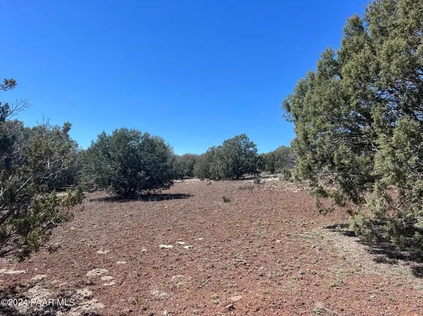 94 W Rose Ln, Ash Fork, AZ 86320