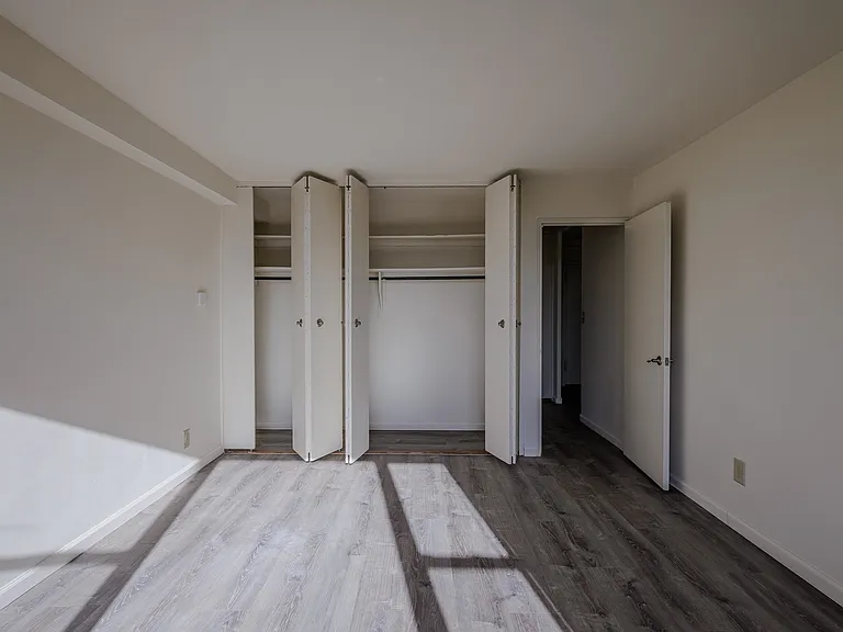 Step into modern living at Country Club Towers I, where spacious bedrooms and ample storage redefine comfort. Enjoy the sleek design and inviting atmosphere. Don't miss outschedule your tour today!