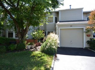 32 Doral Ln, Bay Shore, NY 11706