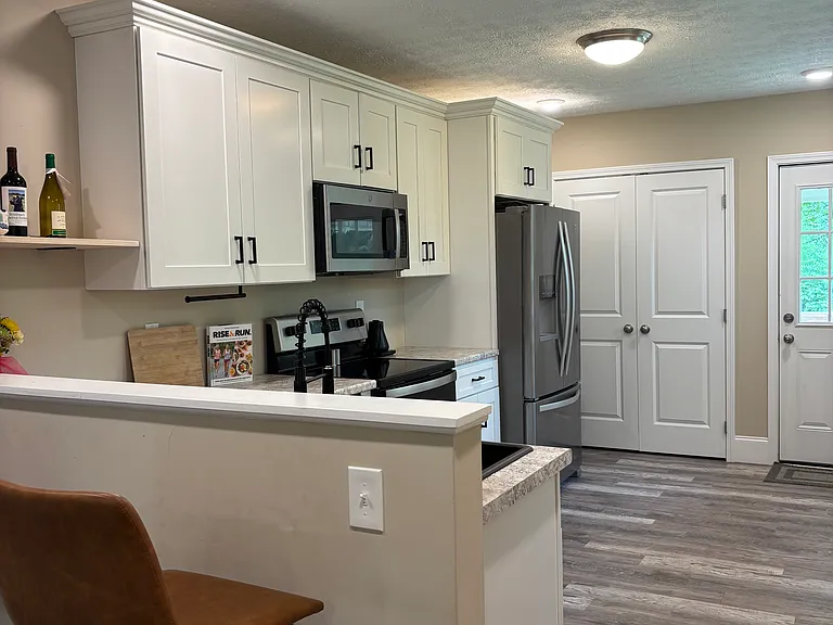 3524 Oak Grove St — Photo 3