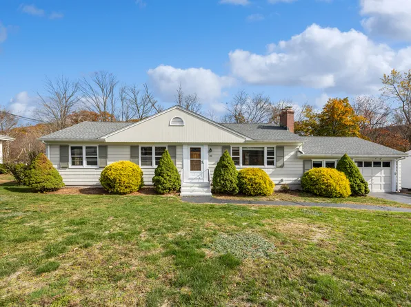 40 Macarthur Drive, Hamden, CT 06518