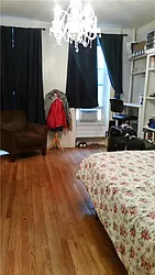 Rented by R New York