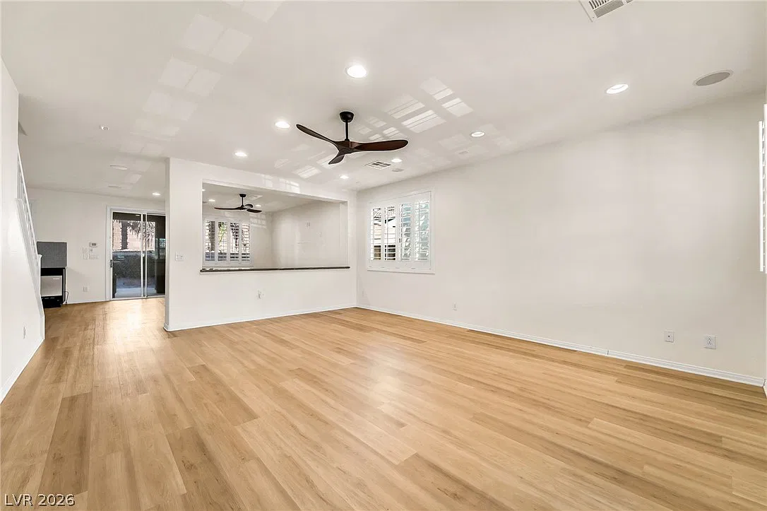 4 bed, 3.0 bath, 2986 sqft, $3,800 — Photo 3