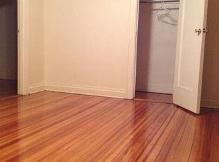 3112 Steinway St, Astoria, NY 11103