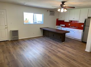 2812 W Victory Blvd #D, Burbank, CA 91505
