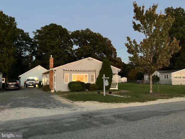 5775 Beach Rd, Rock Hall, MD 21661