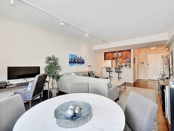 3rd image of 35 Park Ave APT 16D