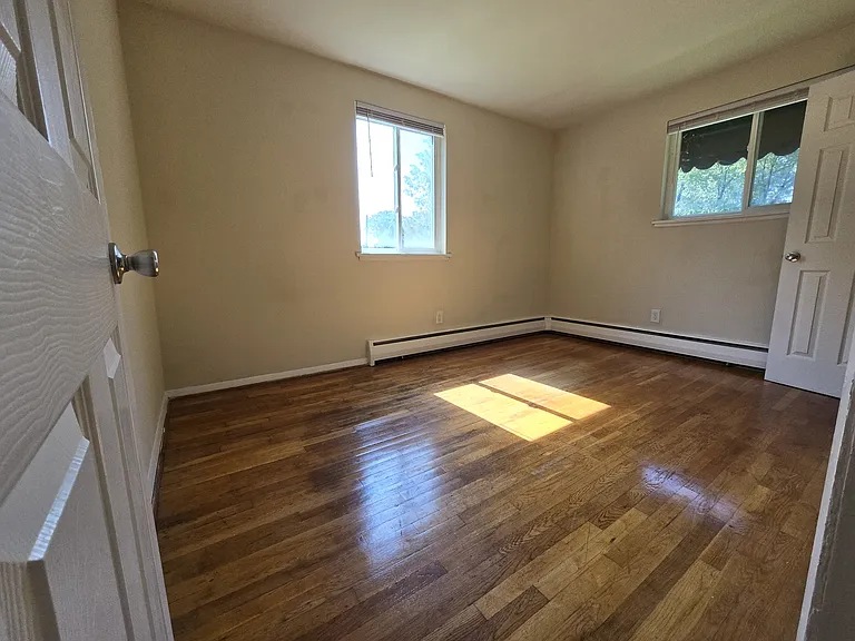 3212 Ellwood Ave #D — Photo 7
